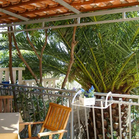 Garden By Interhome Nyaraló